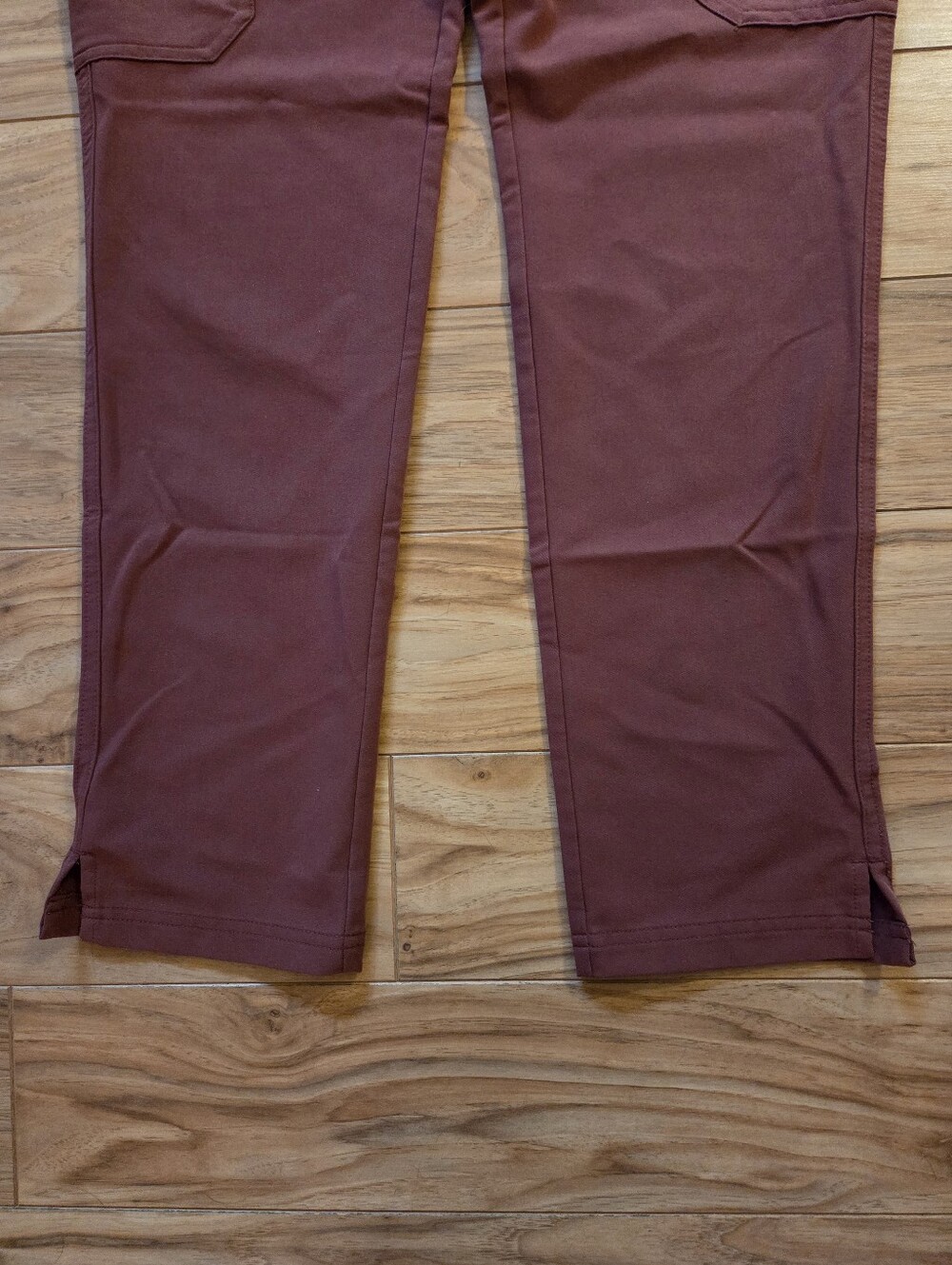 FIGS Yola Yoga Scrub Pants Womens XS Dark Cherry Cargo Drawstring - Picture 6 of 8